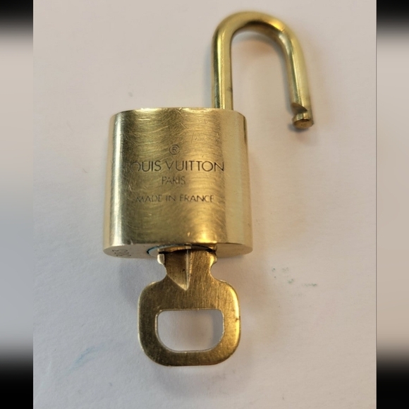 Louis Vuitton Lock and Key set - Picture 5 of 6